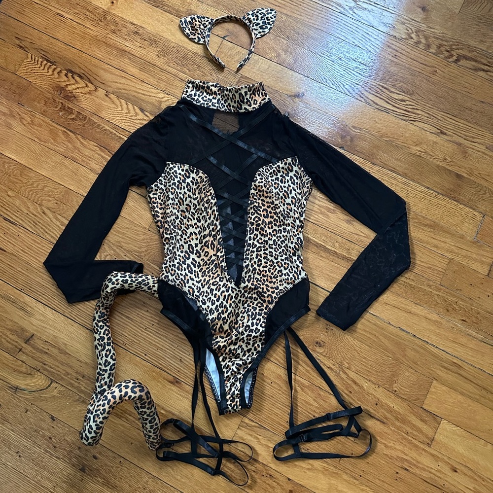 Women’s Leopard Cheetah Cat Halloween Costume